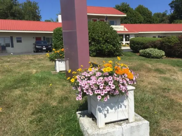 Gull Motel - Belfast, Maine 7