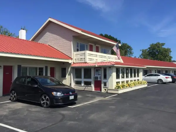 Gull Motel - Belfast, Maine 9